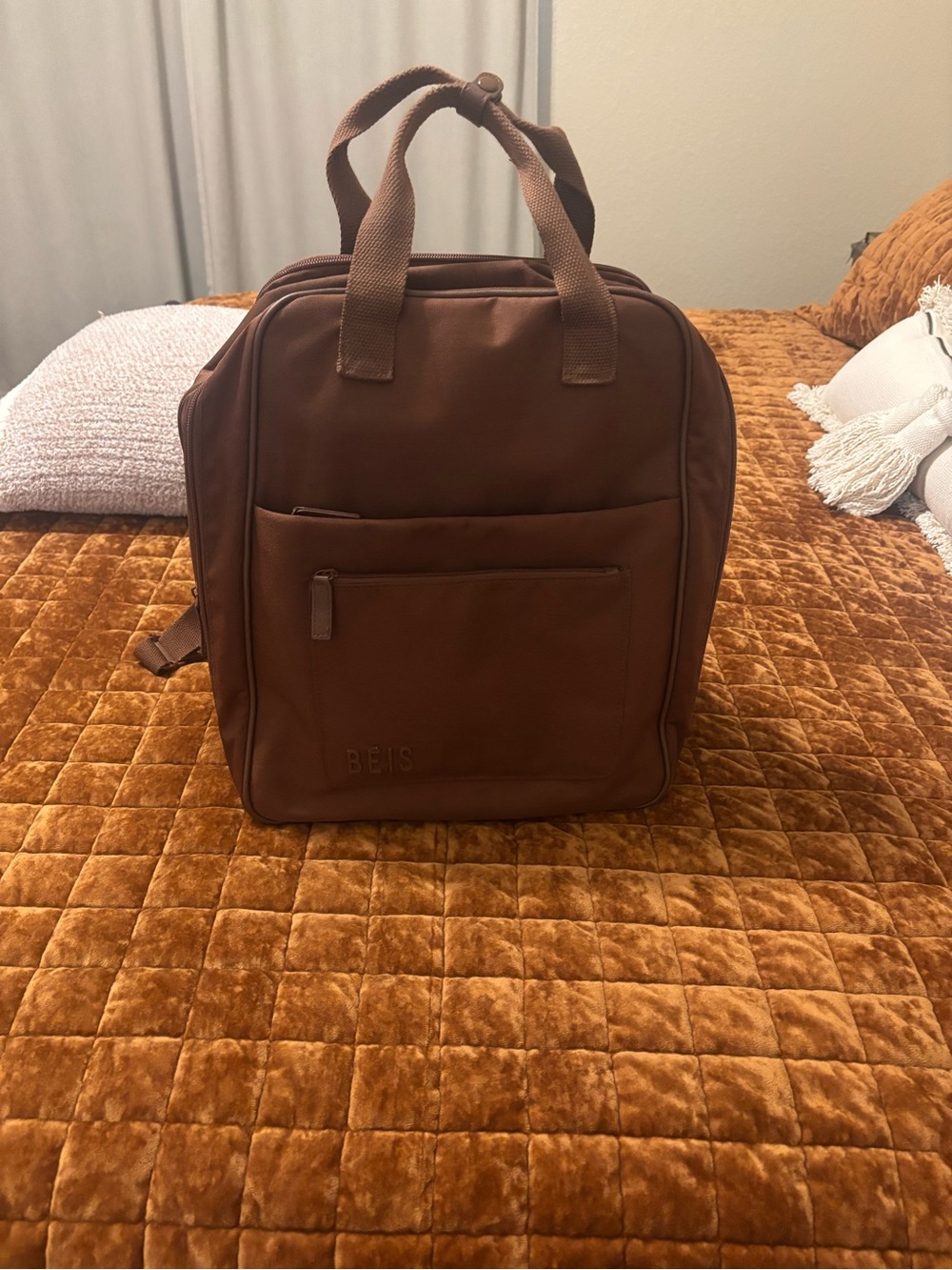 Beis the expandable backpack in maple